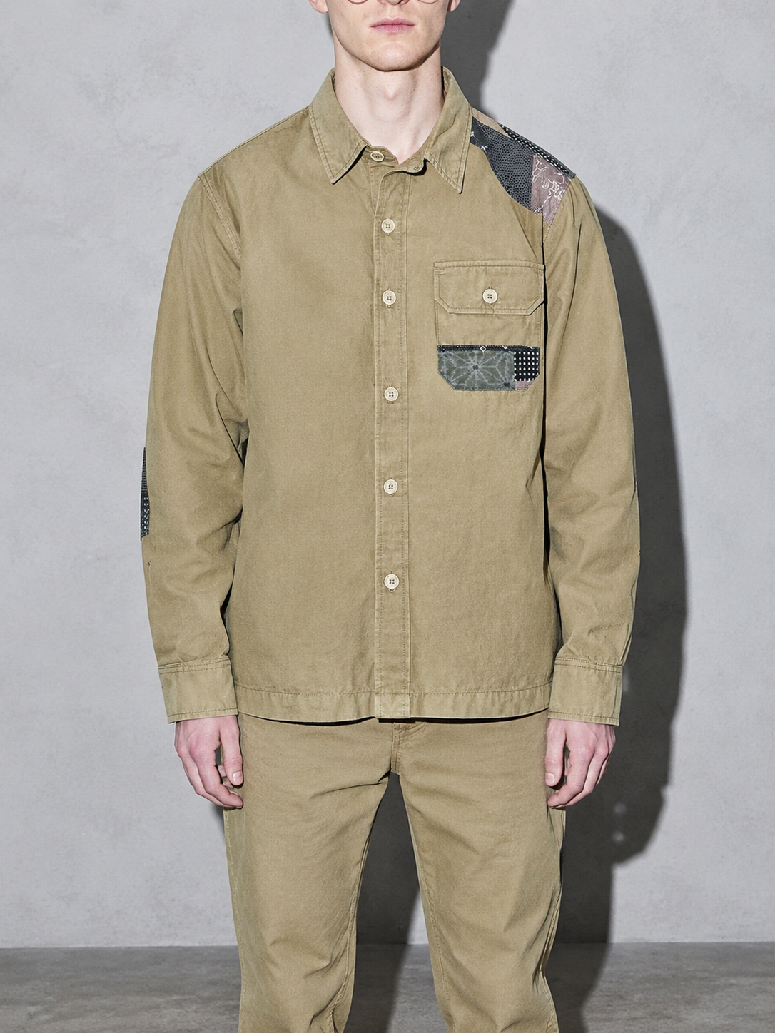 Code Culture catalog | fashion-teen-casual-retro-workwear | color-khaki | zoom detail