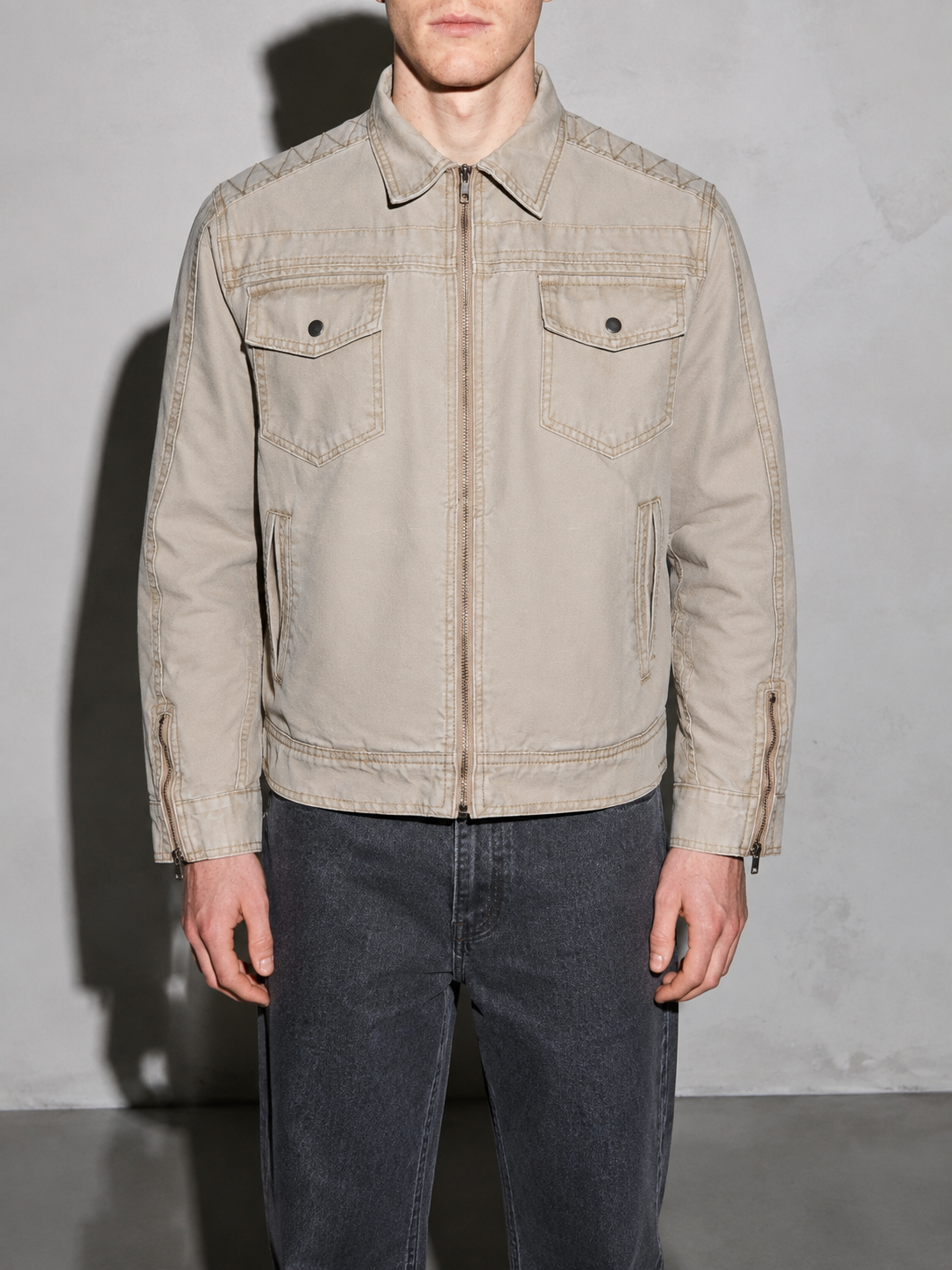 Code Culture catalog | retro-short-zip-up-washed-workwear-jacket | color-light-apricot | zoom detail