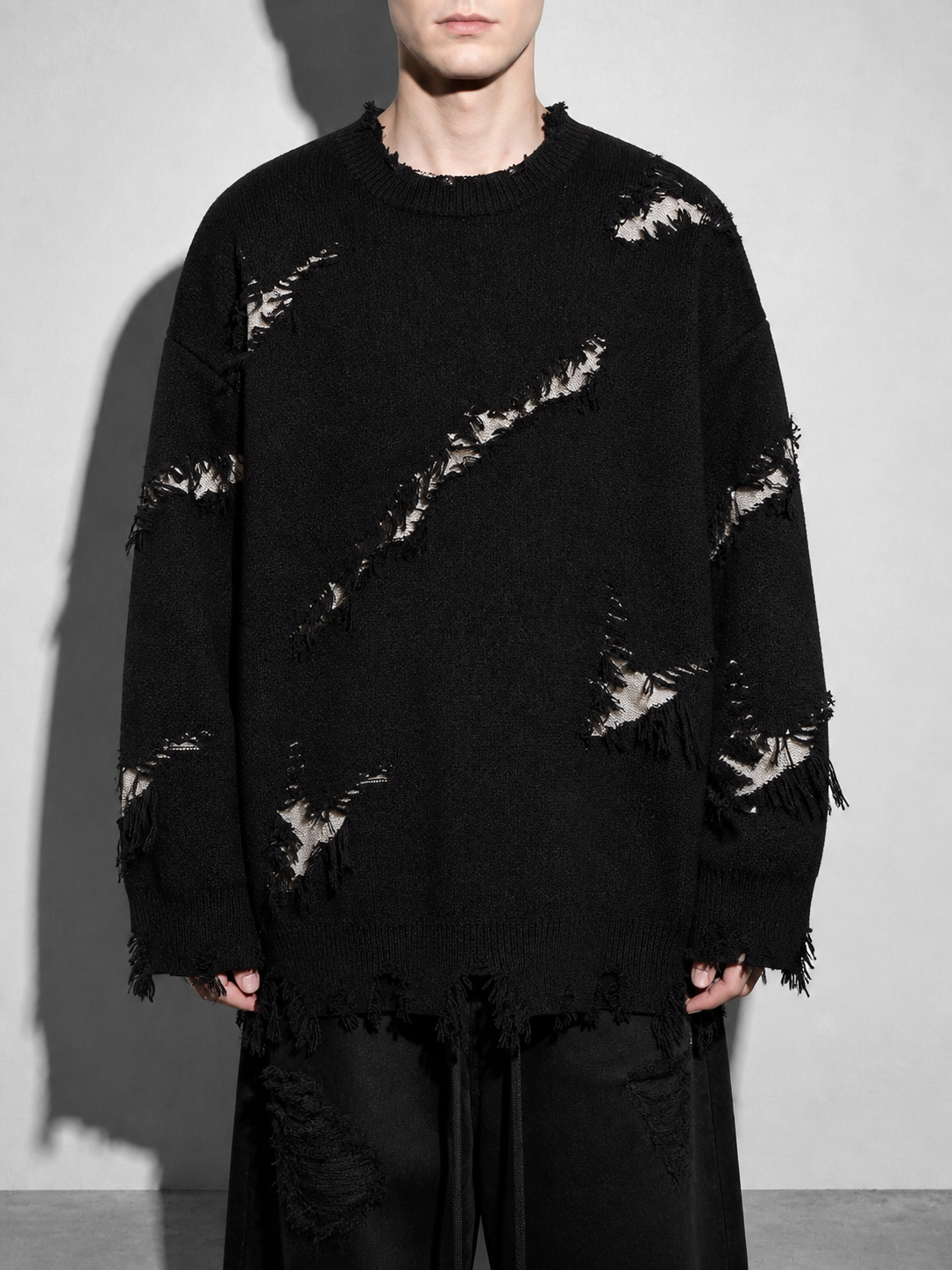 Code Culture catalog | new-personality-street-jacquard-ripped-frayed-vintage-loose-sweater | black | zoom detail