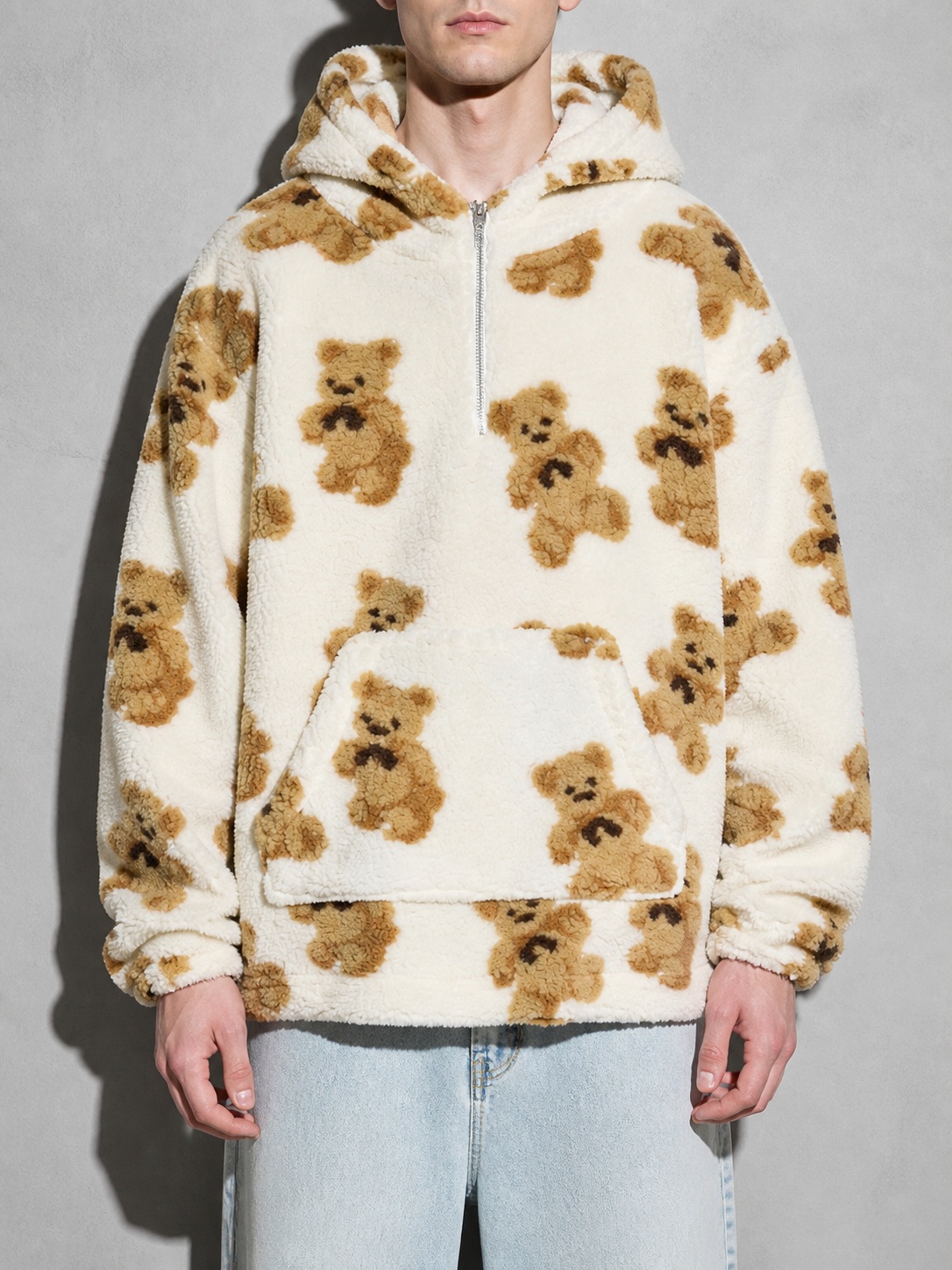Code Culture catalog | retro-bear-printed-ancient-sweater | white | zoom detail