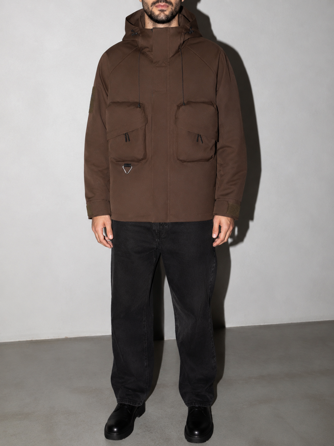 Code Culture catalog | mens-outdoor-workwear-versatile-casual-windbreaker-jacket | color-brown | zoom detail