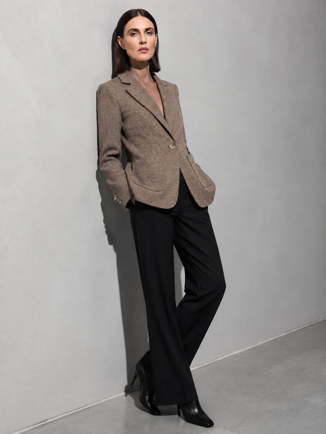 Women's Quilted Woolen Suit Jacket in Coffee, 03 seated or lean, worn by model