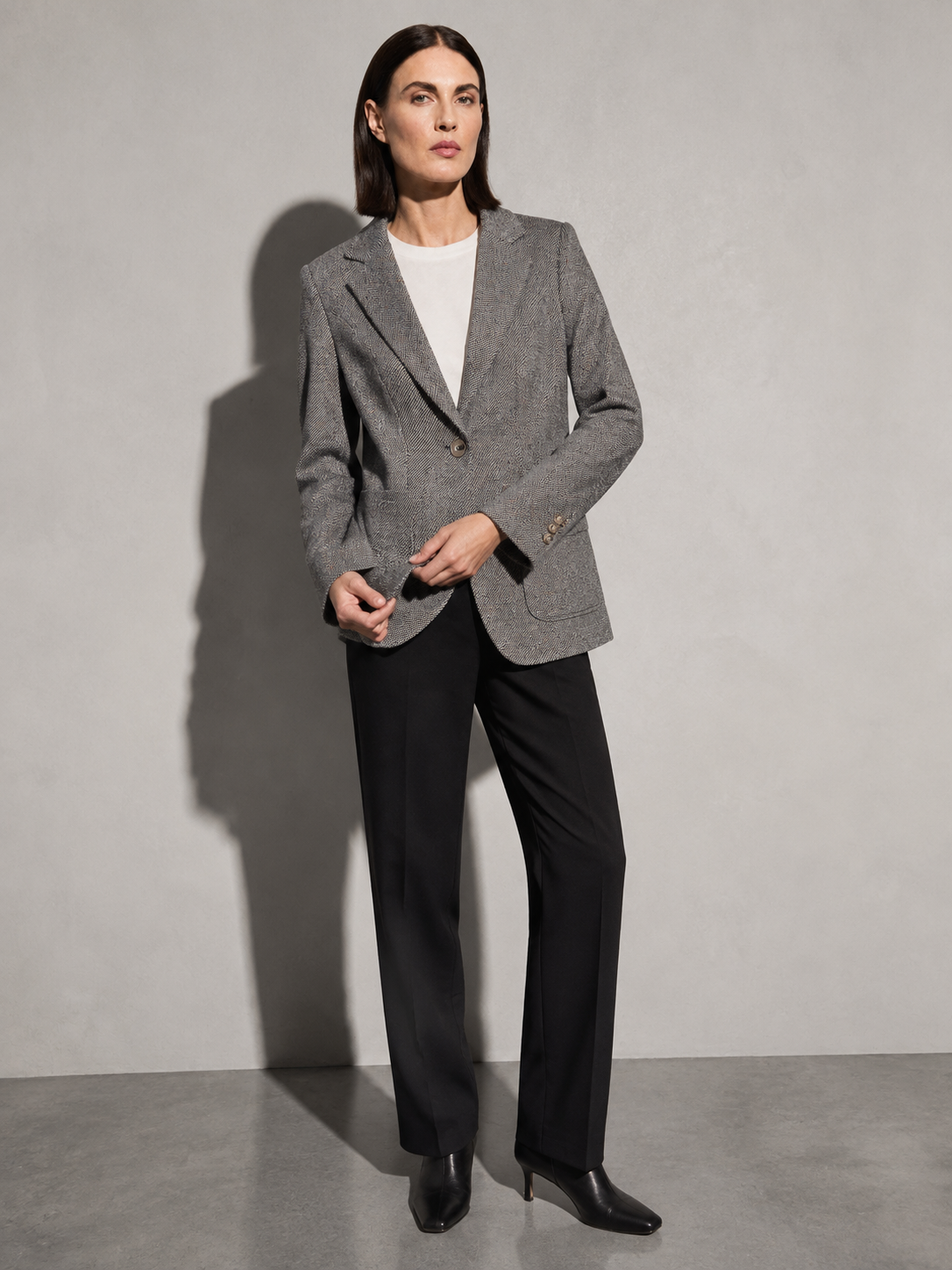 Women's Quilted Woolen Suit Jacket in Gray, 05 adjusting, worn by model