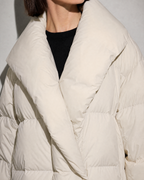 Women's Fashion Loose Thickening Keep Warm Coat, macro, neckline, worn by model