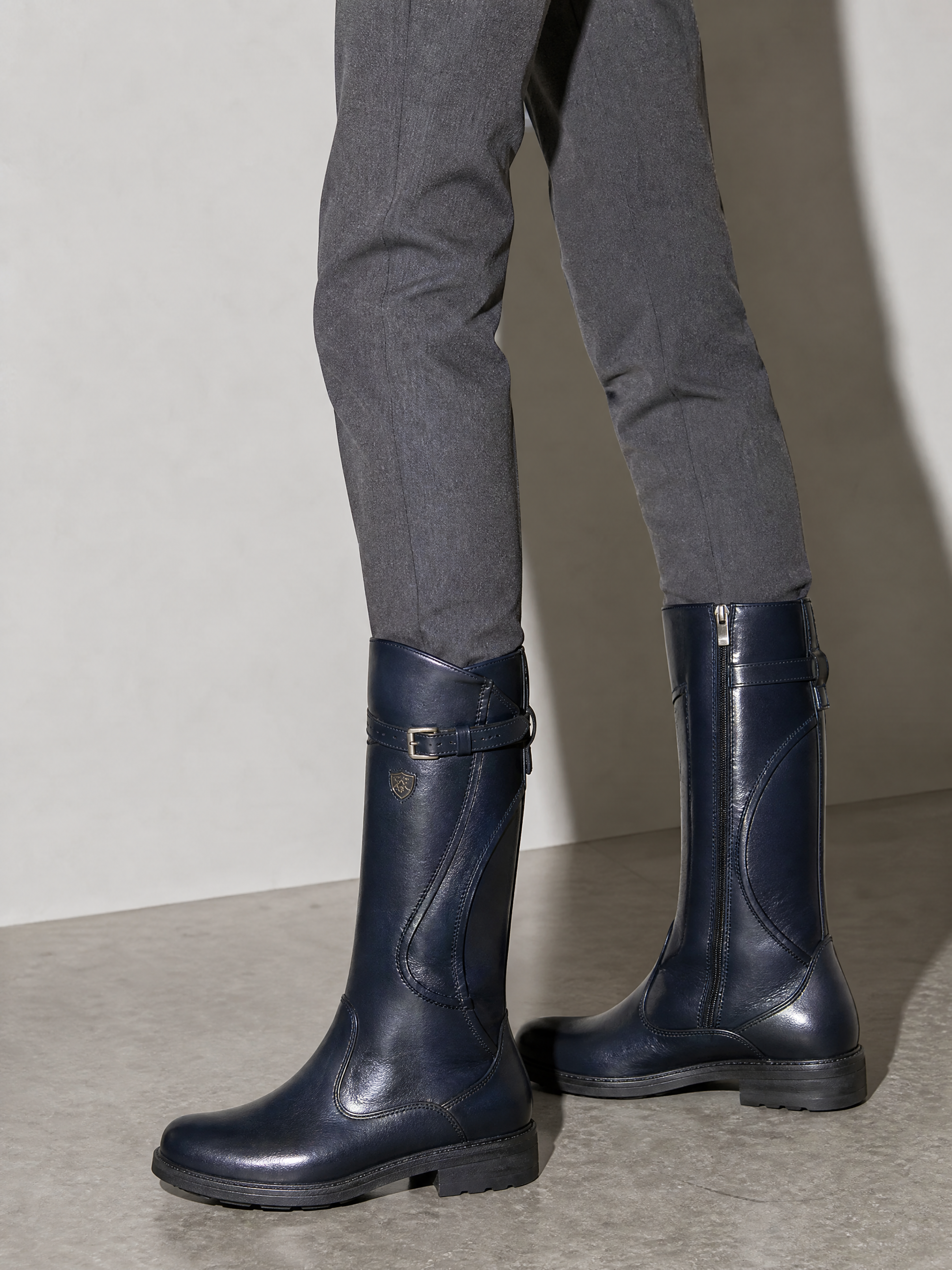 Women's mid-tube rider boots - Blue Premium Leather Finish Shoe Worn
