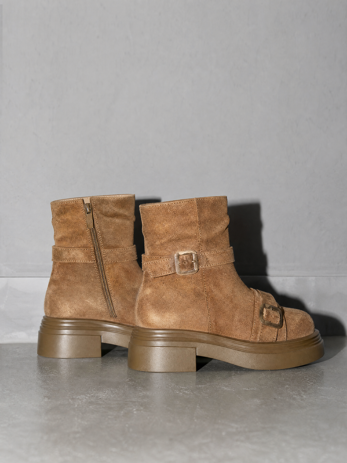 Women's Platform Height Increasing British Style Martin Boots, 2026 New Popular Retro Western Cowboy Pants Shaft Mid Ankle Boots - Brown Premium Leather Finish Shoe Angle