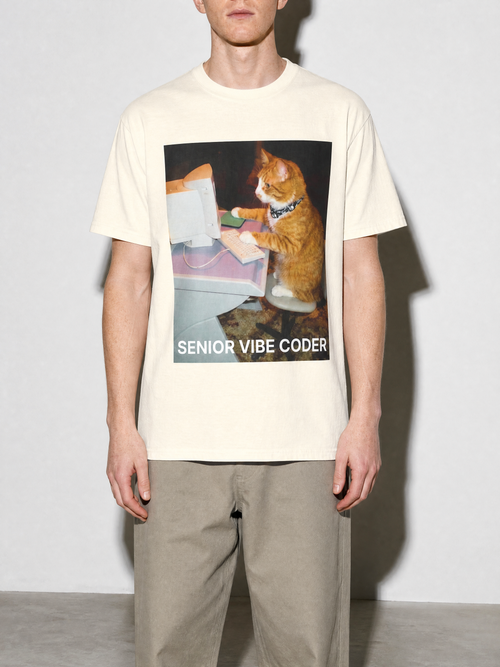 Senior Vibe Coder Cat Graphic IT Nerd T-Shirt — ivory bust to thigh