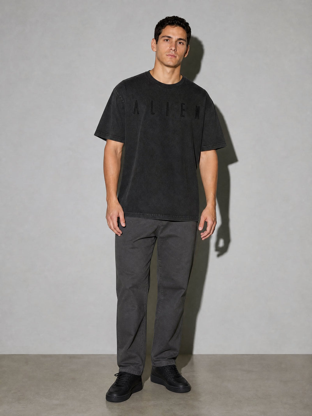 Alien Wordmark Premium Shirt - Black - on-model full length