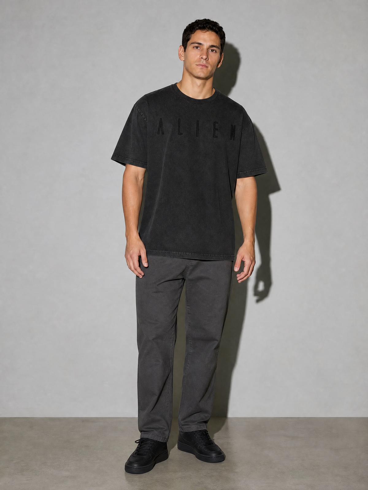 Alien Wordmark Premium Shirt - Black - on-model full length
