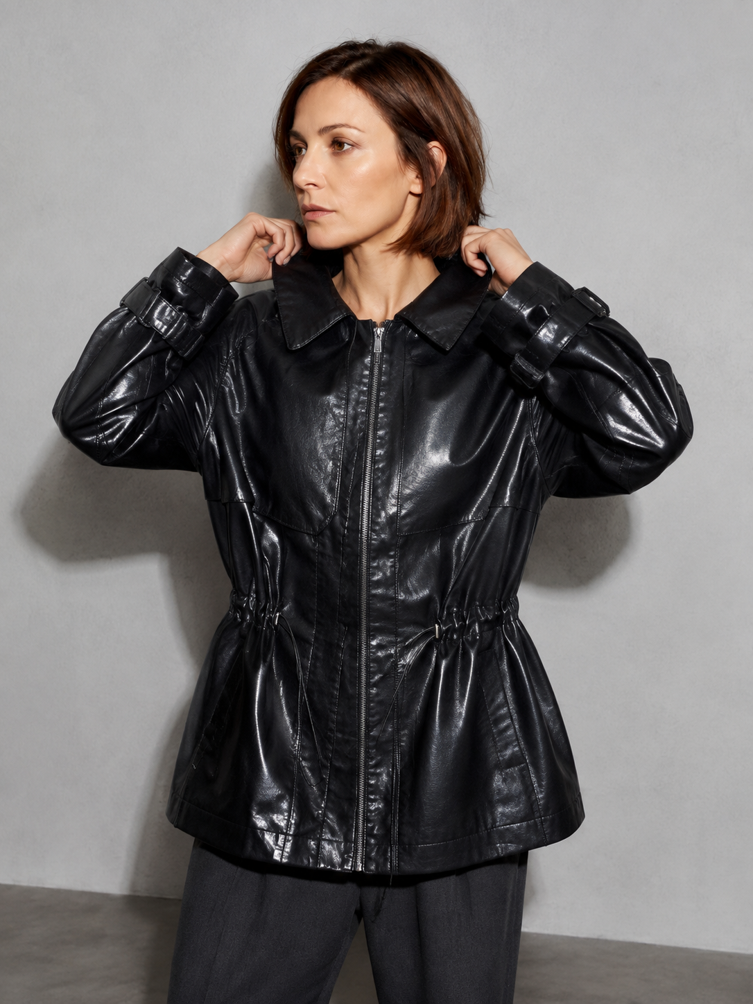 Code Culture | black | 05 adjusting p104 collar turn up