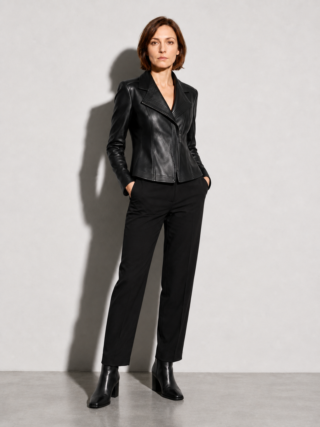 Code Culture | Black | Full body three-quarter