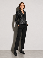 Code Culture | Black | Full body side three-quarter