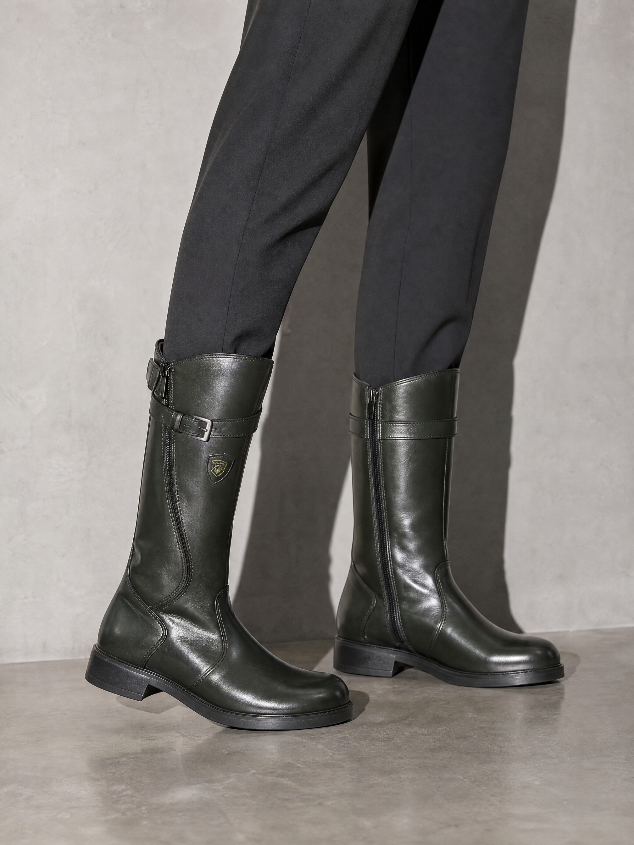 Women's mid-tube rider boots - Green Premium Leather Finish Shoe Worn