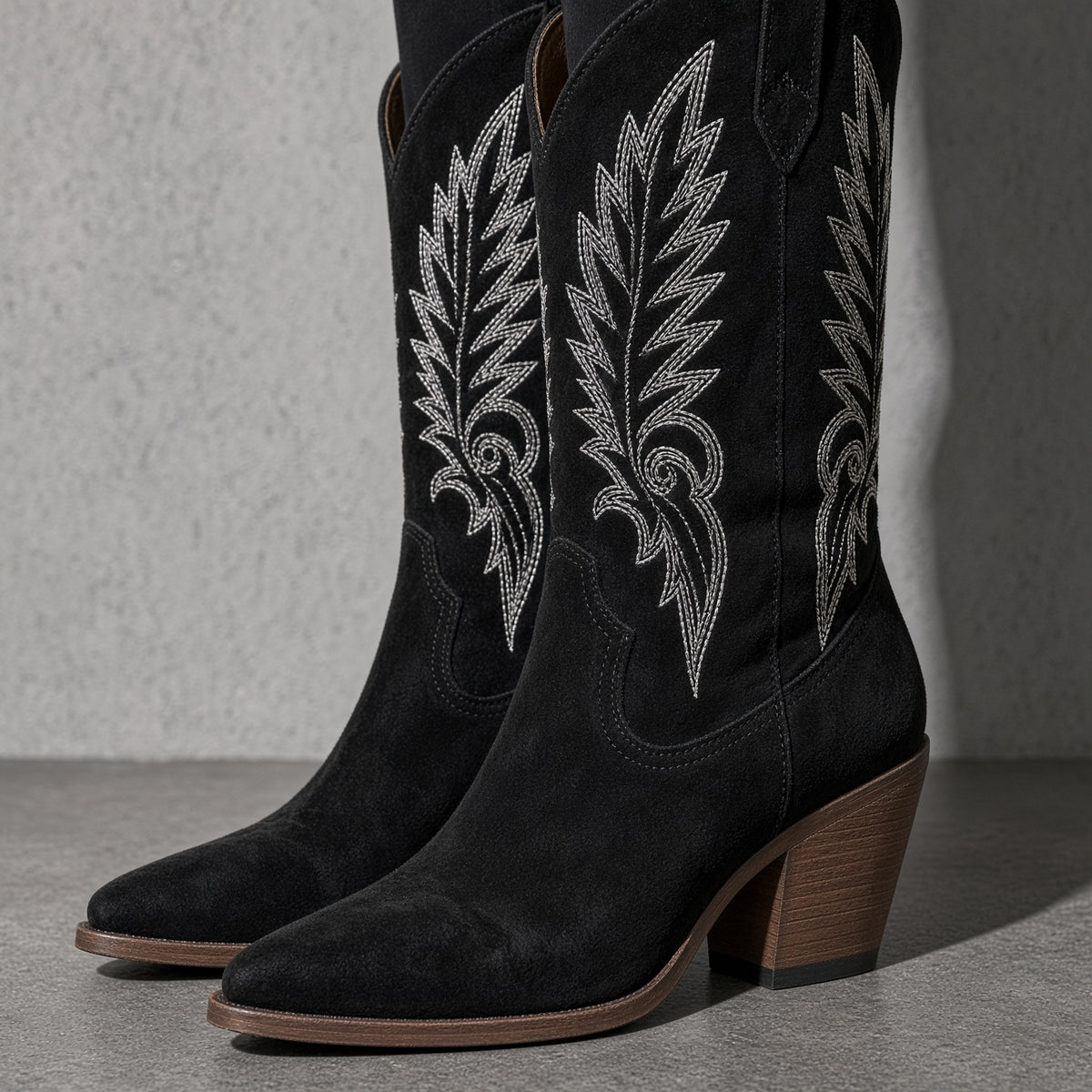 Women's Boots Embroidered Western Knee-High Shaft