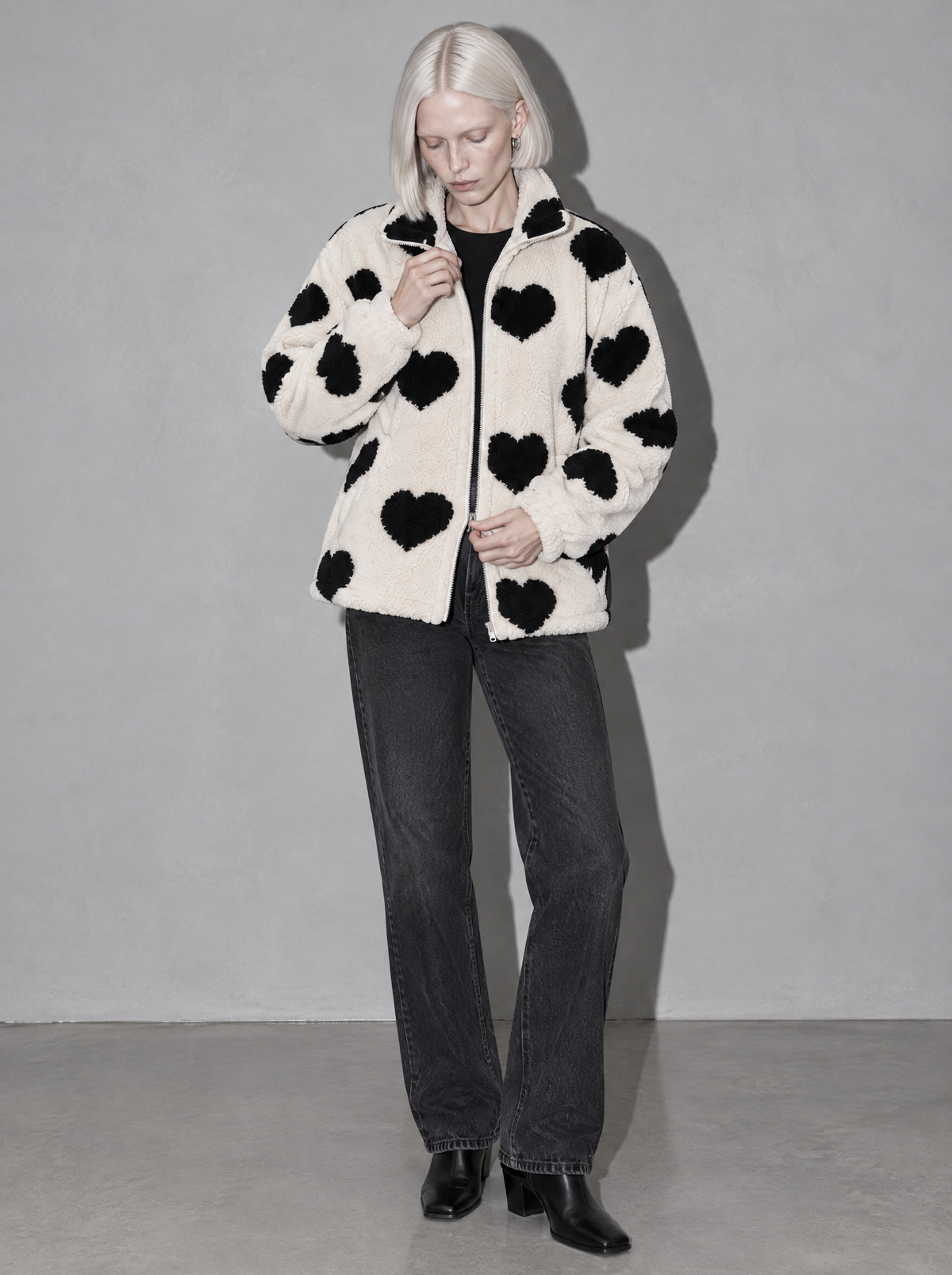 CodeCulture catalog 2026-09-14 | Black | adjusting